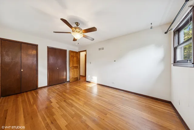 $490,000 | 6901 Meadow Crest Drive, Downers Grove, IL 60516