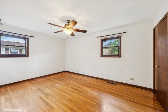 $490,000 | 6901 Meadow Crest Drive, Downers Grove, IL 60516