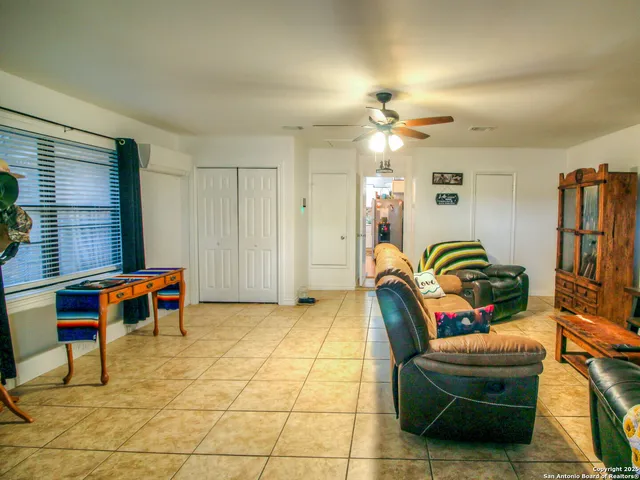 $475,000 | 213 Bluebonnet Road, La Vernia, TX 78121