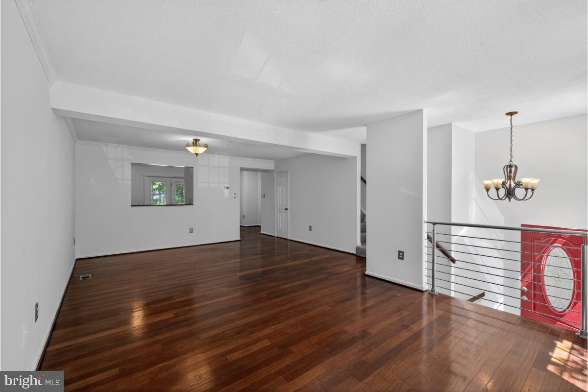11348 Baroque Road Silver Spring, MD 20901 - Photo 5 of 41