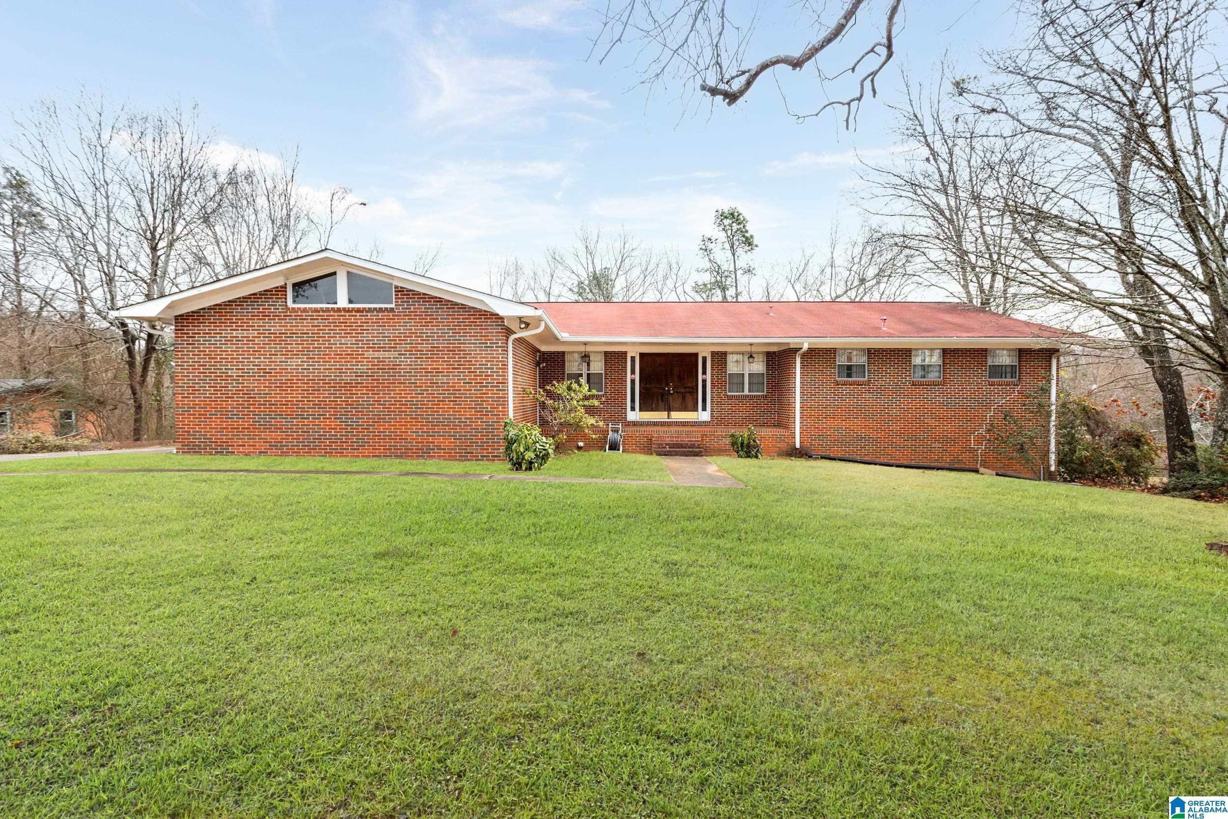 505 Crestview Road Anniston, AL 36207 - Photo 1 of 38