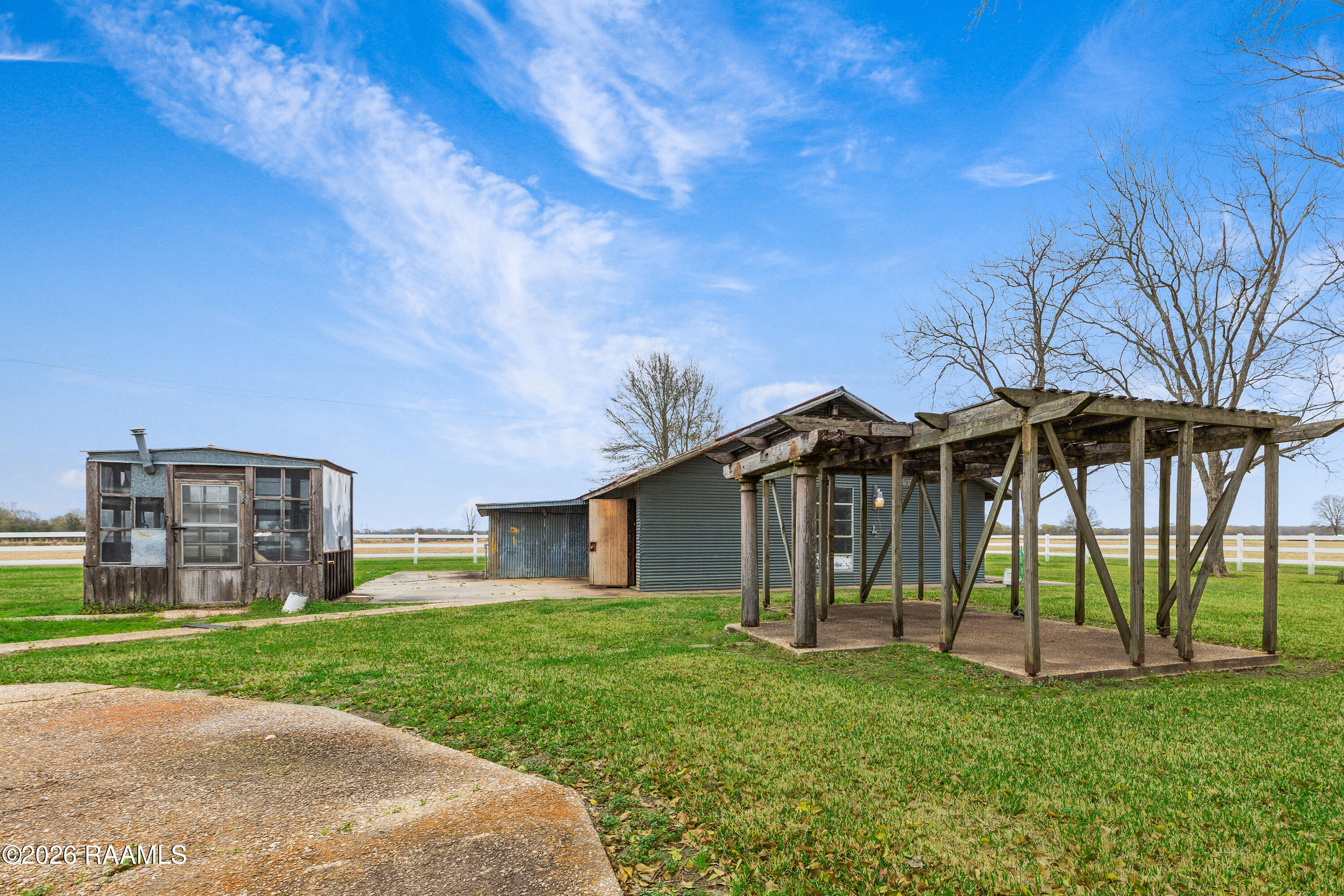 3672 Highway 3043 Opelousas, LA 70570 - Photo 23 of 37 Back