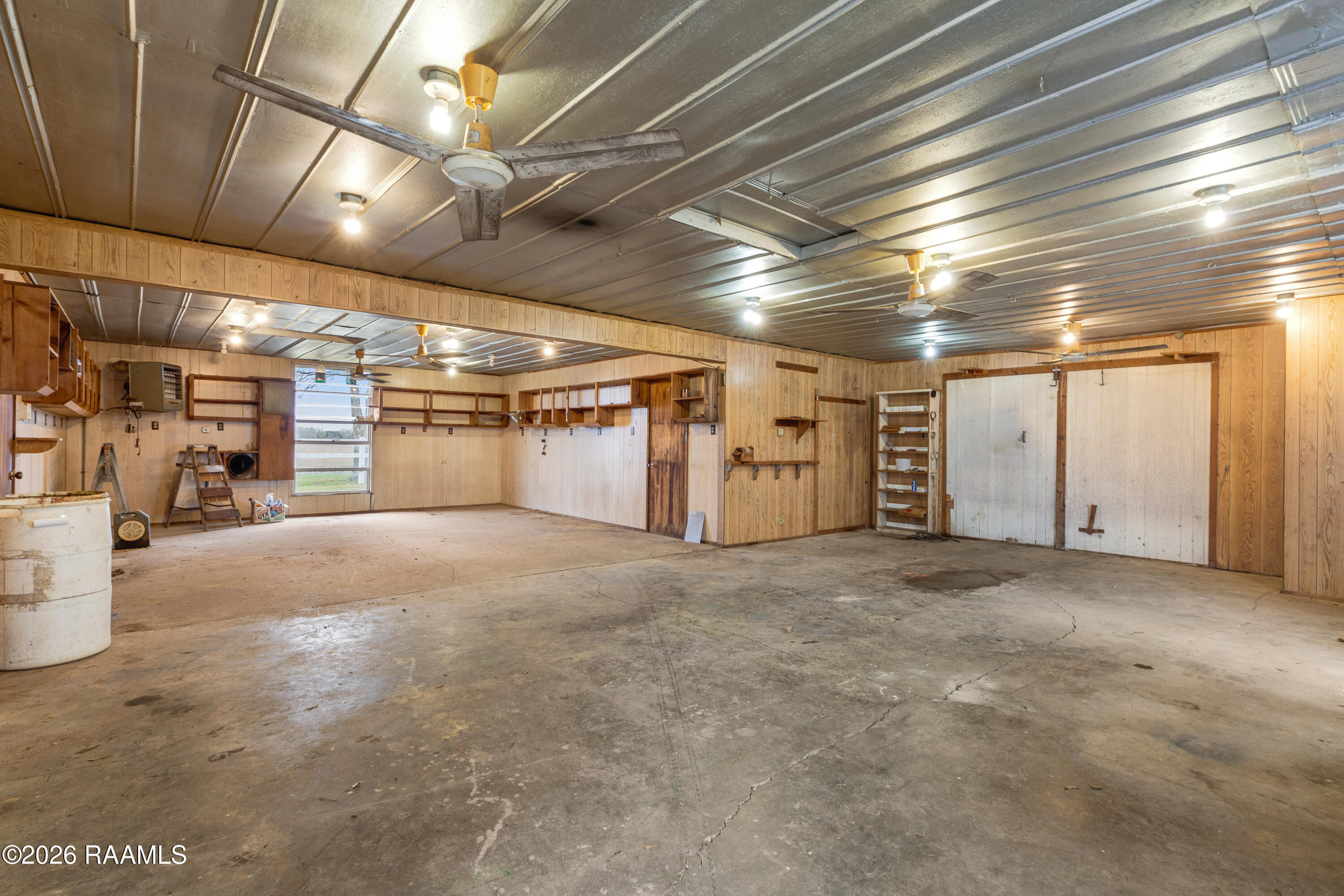 3672 Highway 3043 Opelousas, LA 70570 - Photo 26 of 37 Climate controlled shop