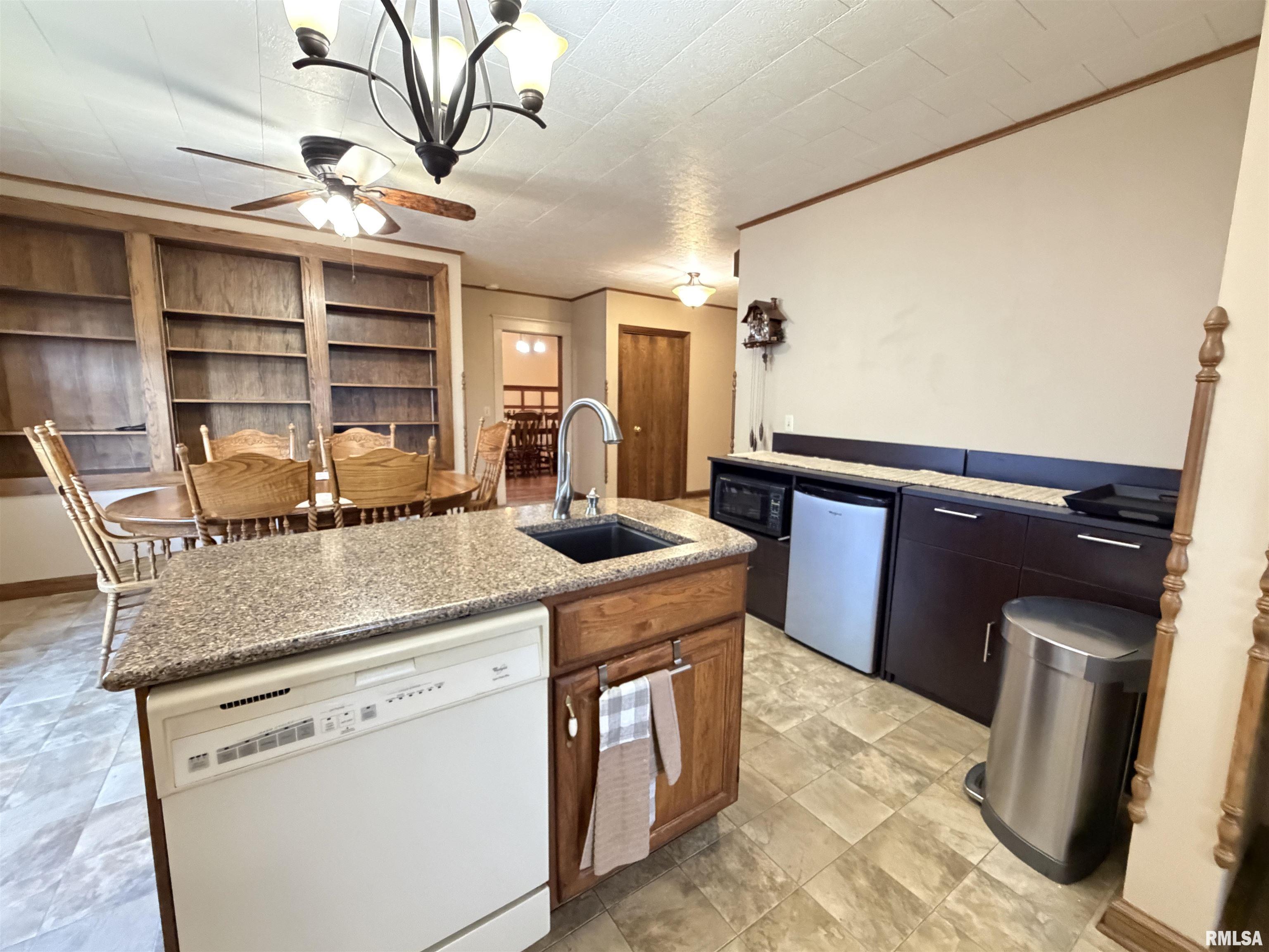 402 South Main Street Avon, IL 61415 - Photo 35 of 61 Gallery Image 35