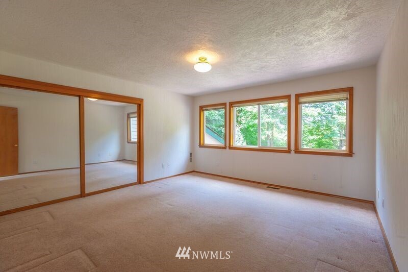 4429 Shellridge Road Northwest Olympia, WA 98502 - Photo 12 of 25 Gallery Image 12