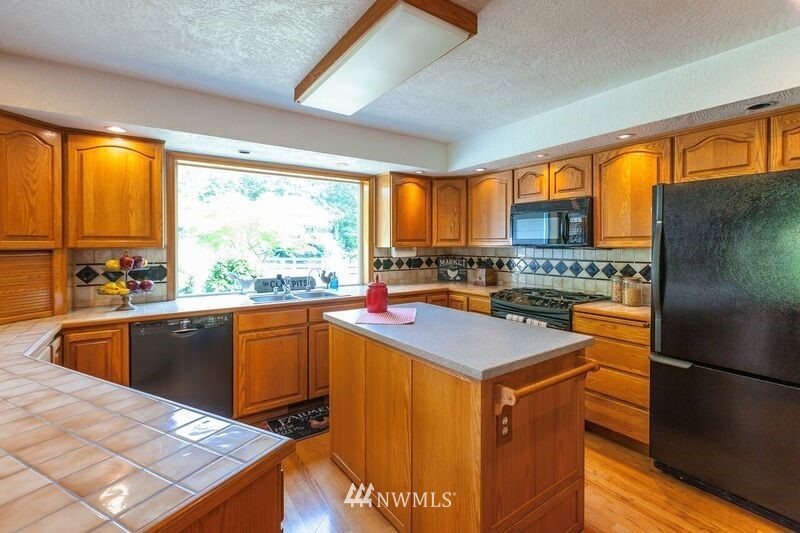 4429 Shellridge Road Northwest Olympia, WA 98502 - Photo 7 of 25 Gallery Image 7