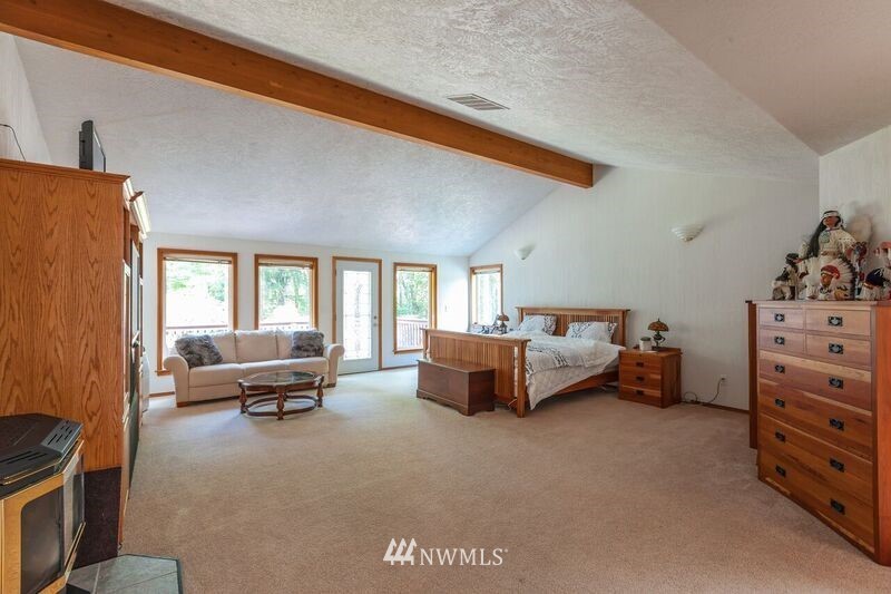 4429 Shellridge Road Northwest Olympia, WA 98502 - Photo 10 of 25 Gallery Image 10