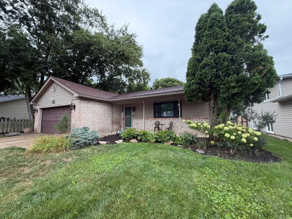 $434,990 | 1938 Hamrock Drive, Powell, OH 43065