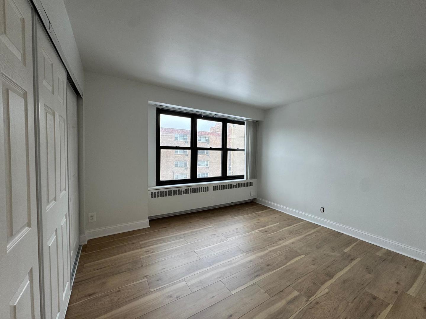 6118 North Sheridan Road, Unit 410 Chicago, IL 60660 - Photo 4 of 10