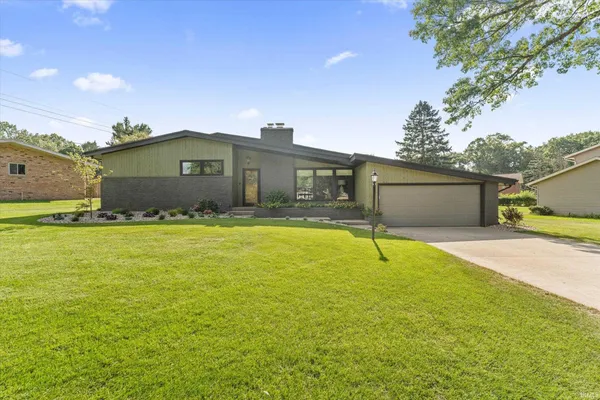 $465,000 | 53105 Osage Drive, South Bend, IN 46637
