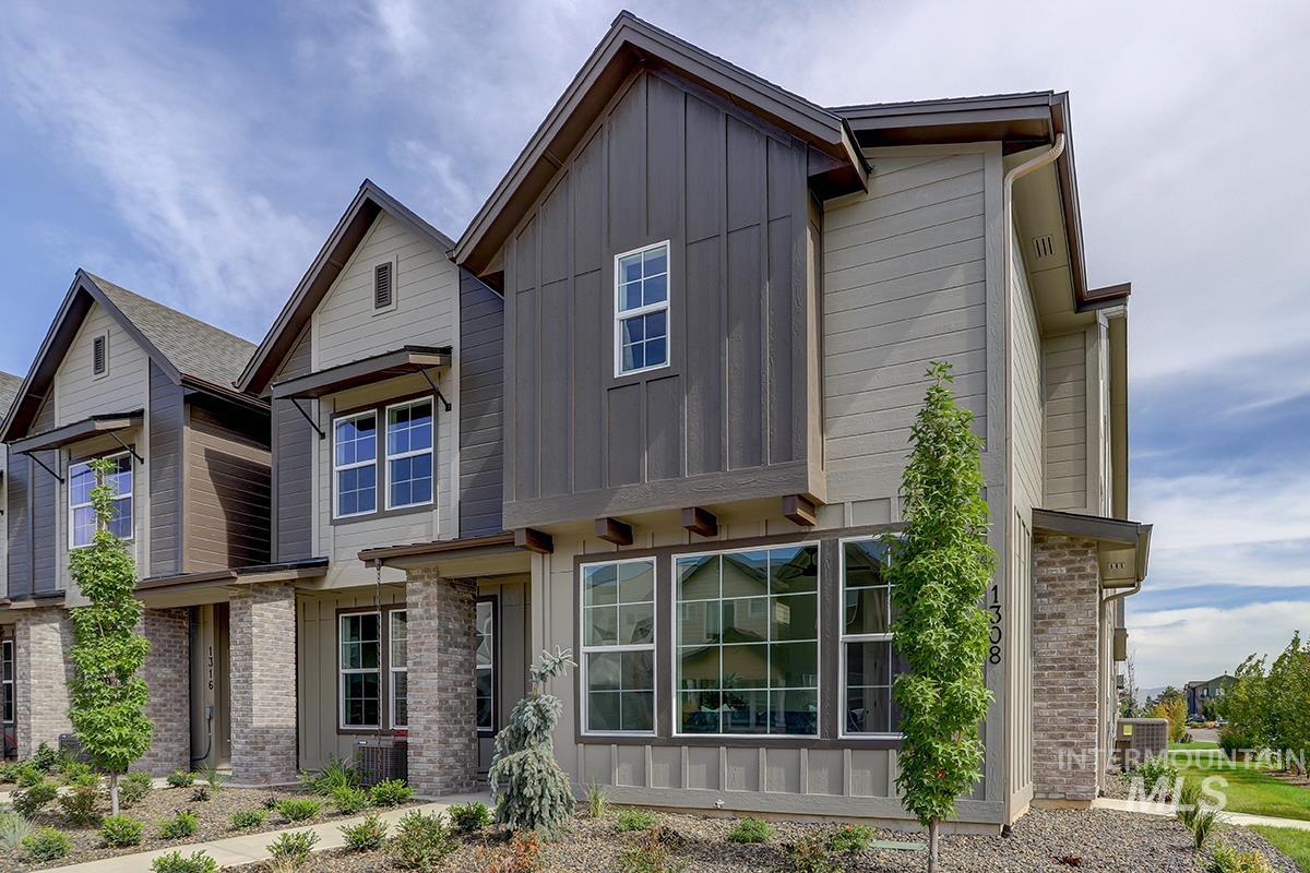 1445 North Webb Way Meridian, ID 83642 - Photo 2 of 20