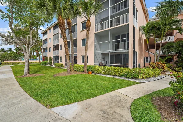 $2,600 | 353 Highway 1, Unit A107, Jupiter, FL 33477