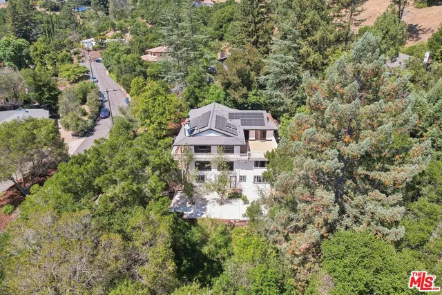 a view of outdoor space yard and patio