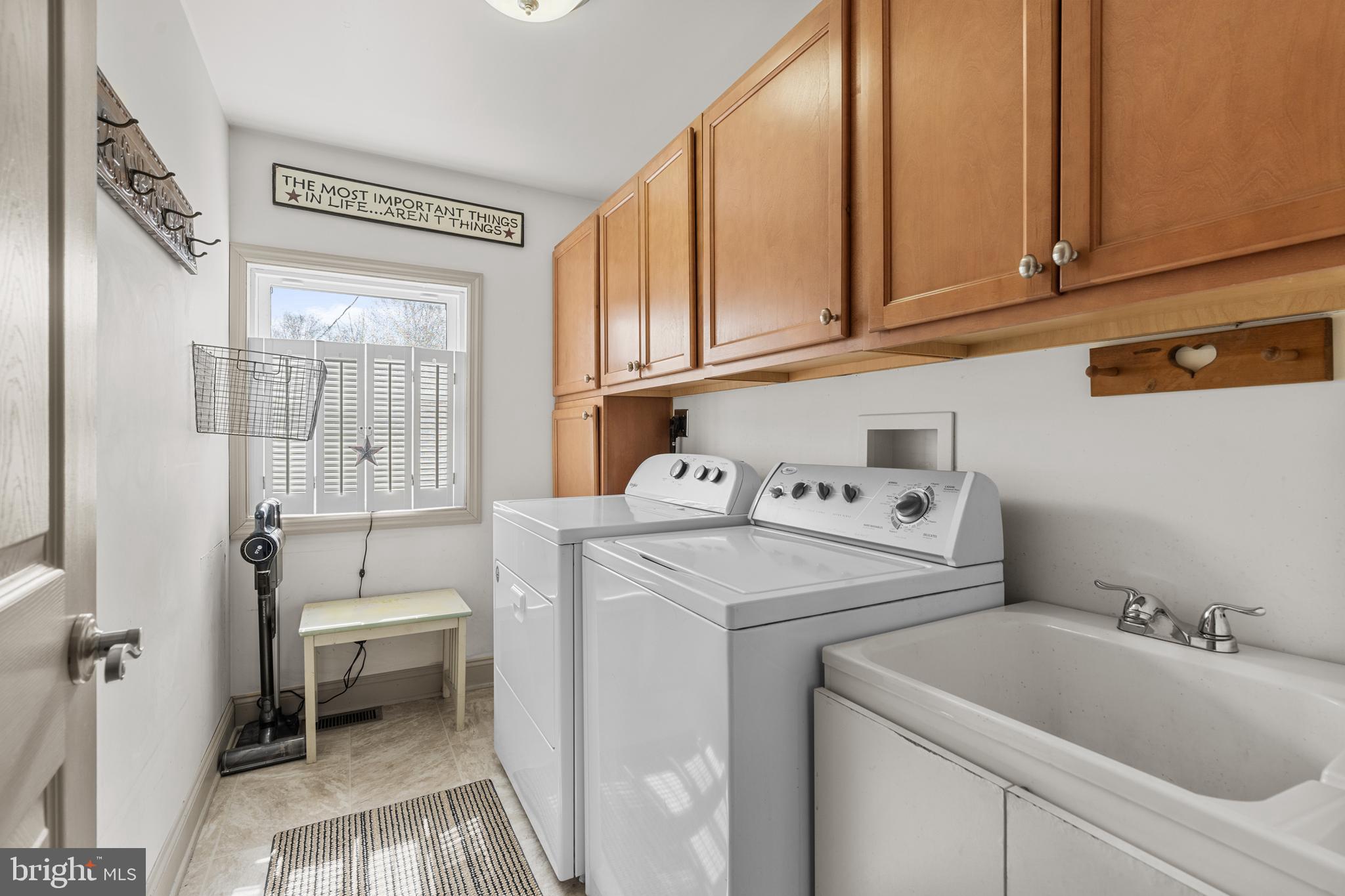524 Scott Road Perkasie, PA 18944 - Photo 18 of 38 a utility room with dryer and washer