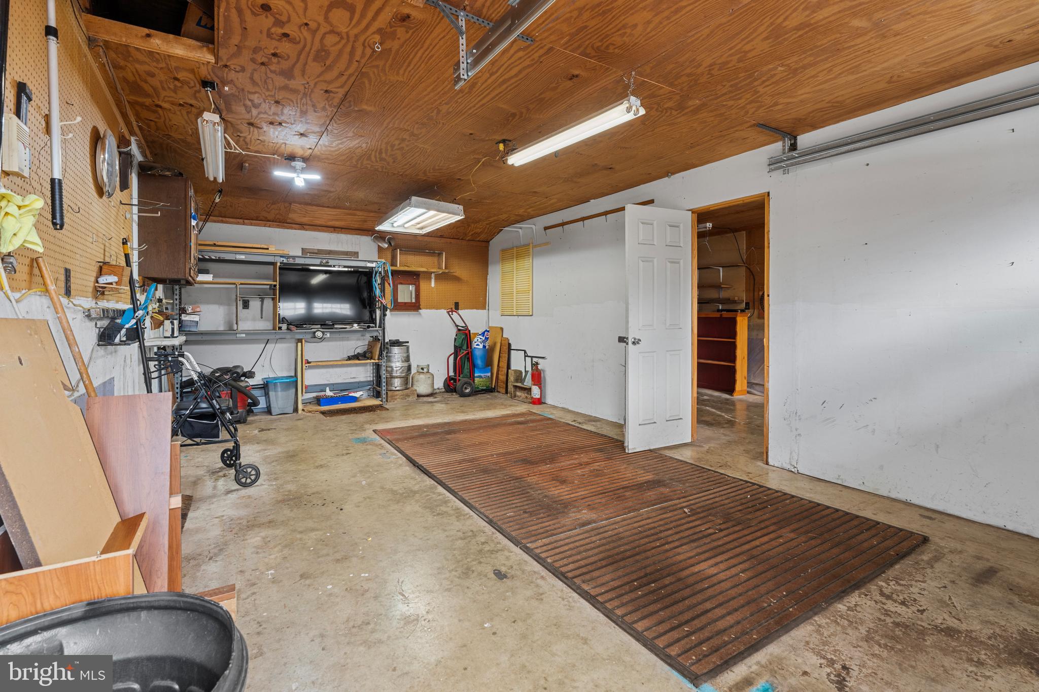 524 Scott Road Perkasie, PA 18944 - Photo 25 of 38 a view of parking garage with furniture