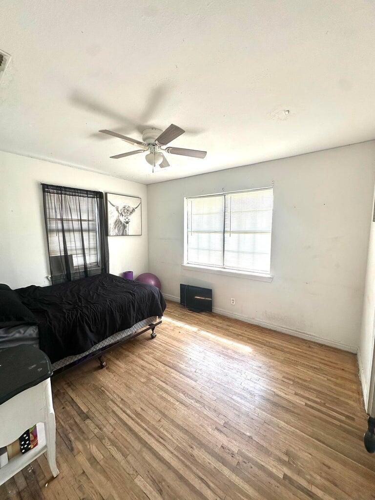 300 Amarillo Street Plainview, TX 79072 - Photo 9 of 13 9