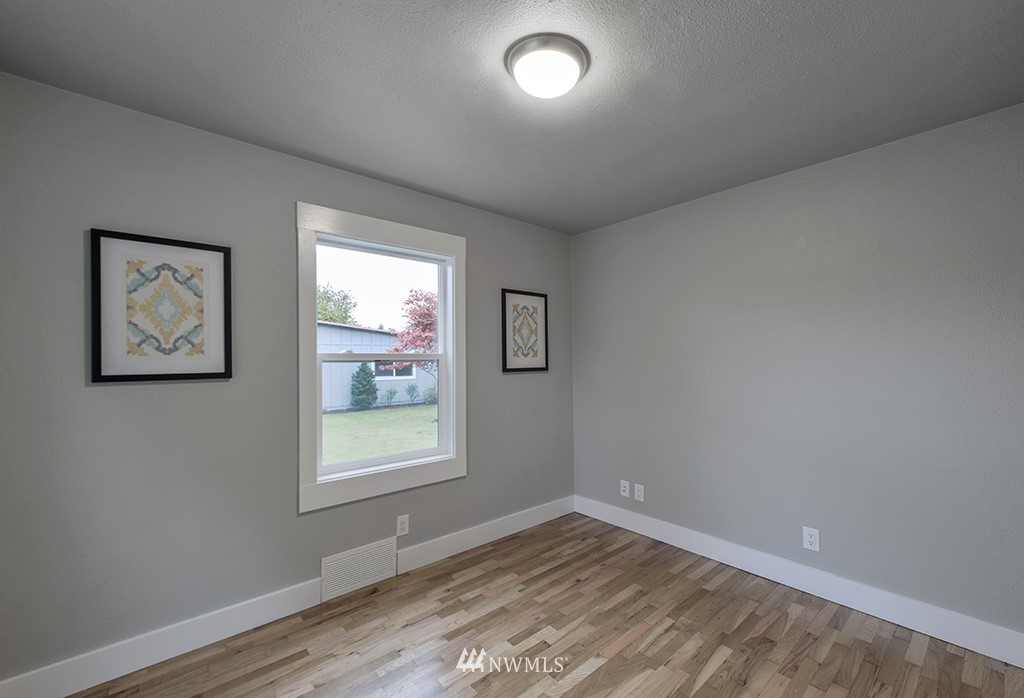 15320 Meade McCumber Road East Sumner, WA 98390 - Photo 11 of 20 Gallery Image 11