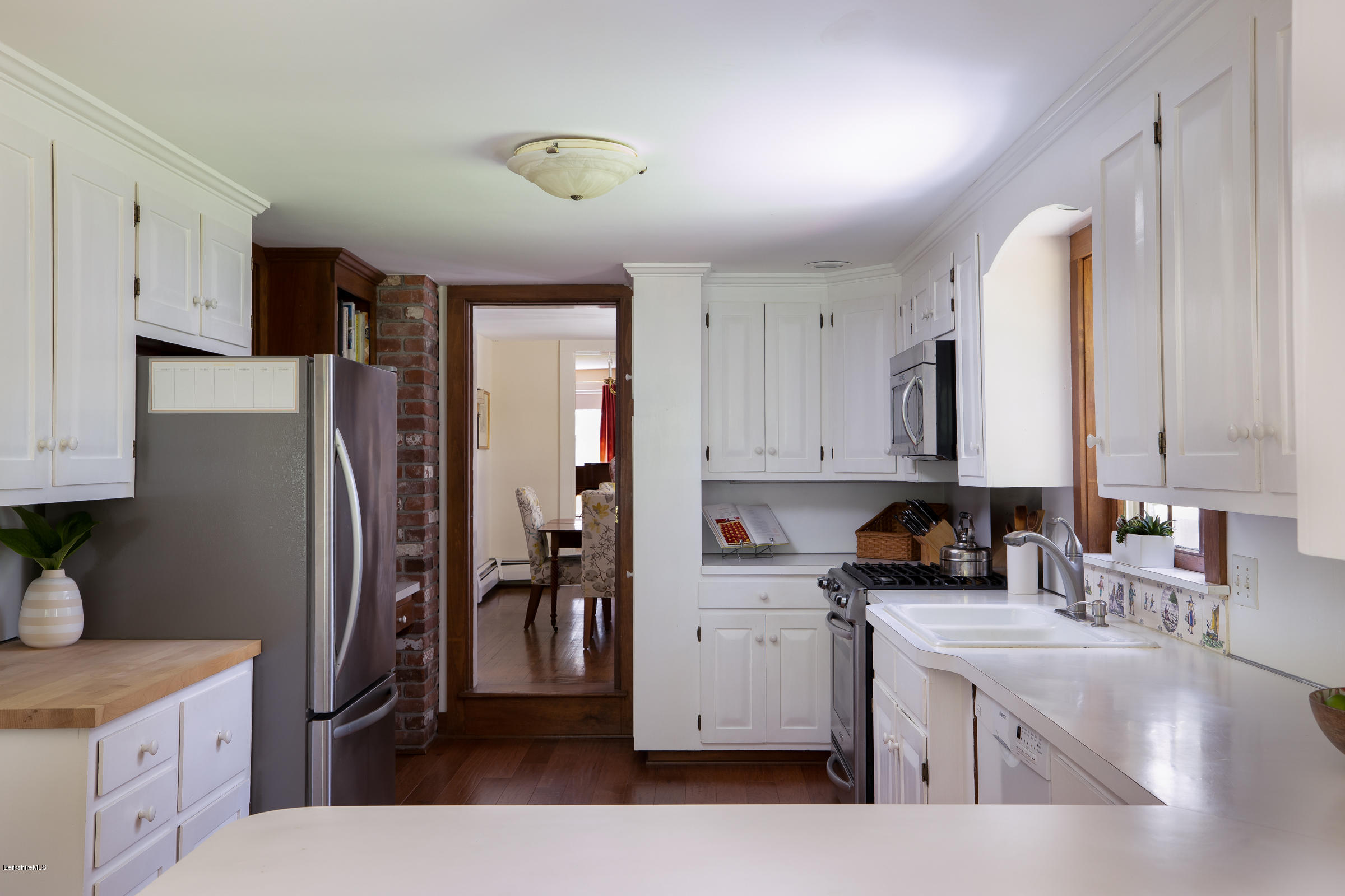 1 Main Street Stockbridge, MA 01262 - Photo 6 of 33 1-Main-St-118