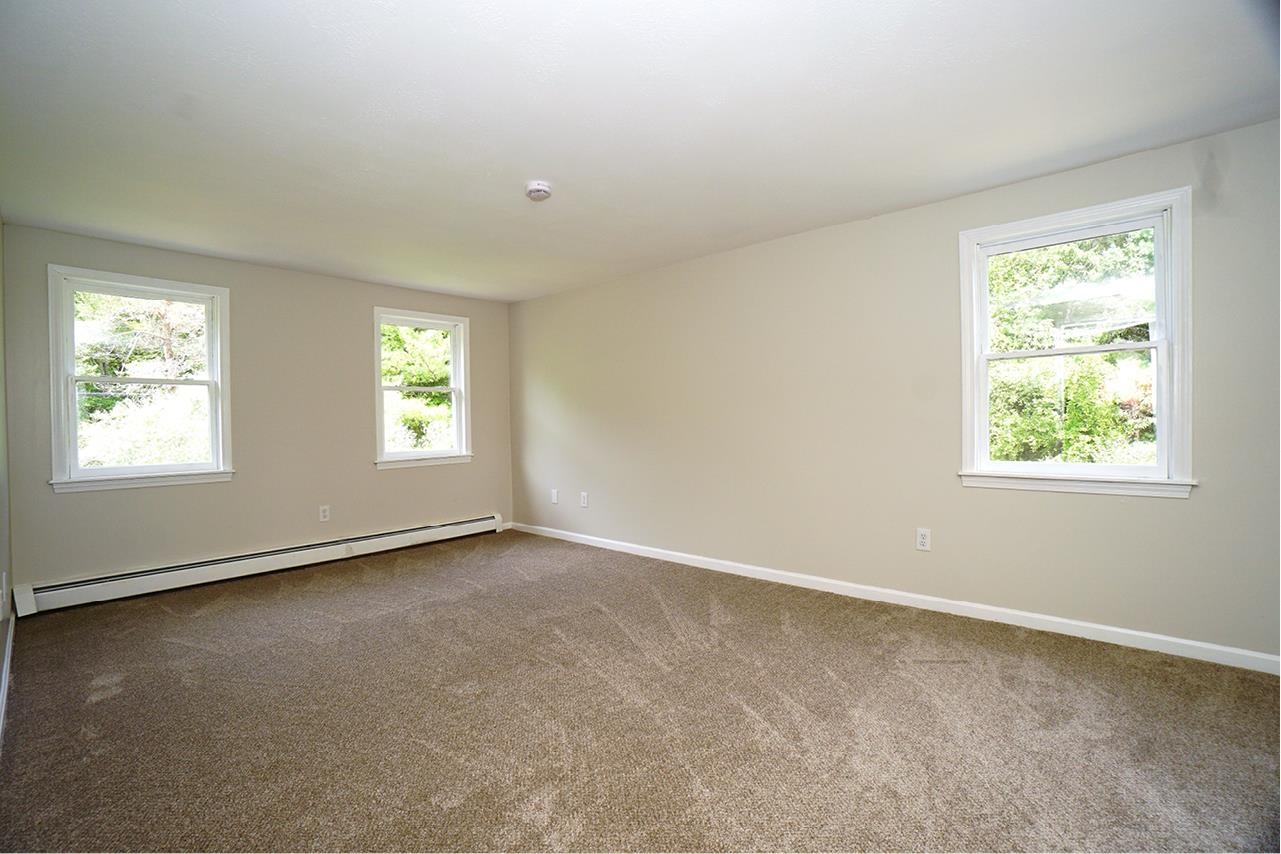 4 Chase Road Sandown, NH 03873 - Photo 25 of 45