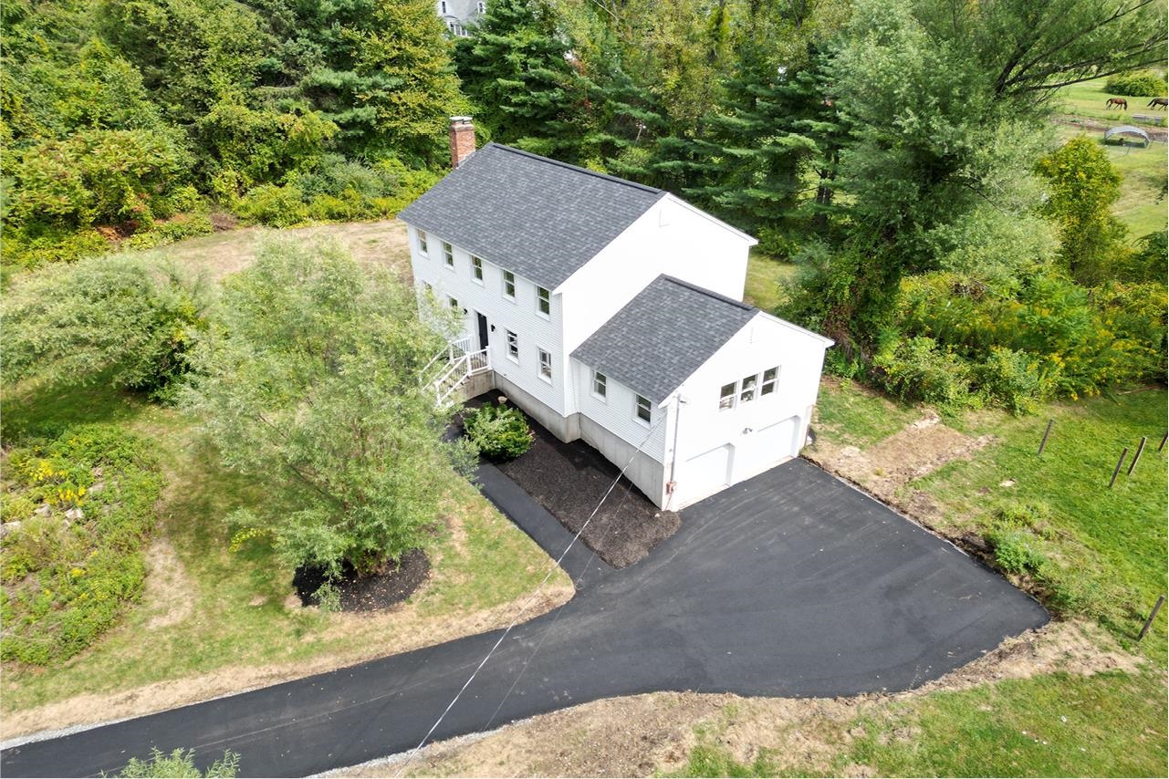 4 Chase Road Sandown, NH 03873 - Photo 5 of 45