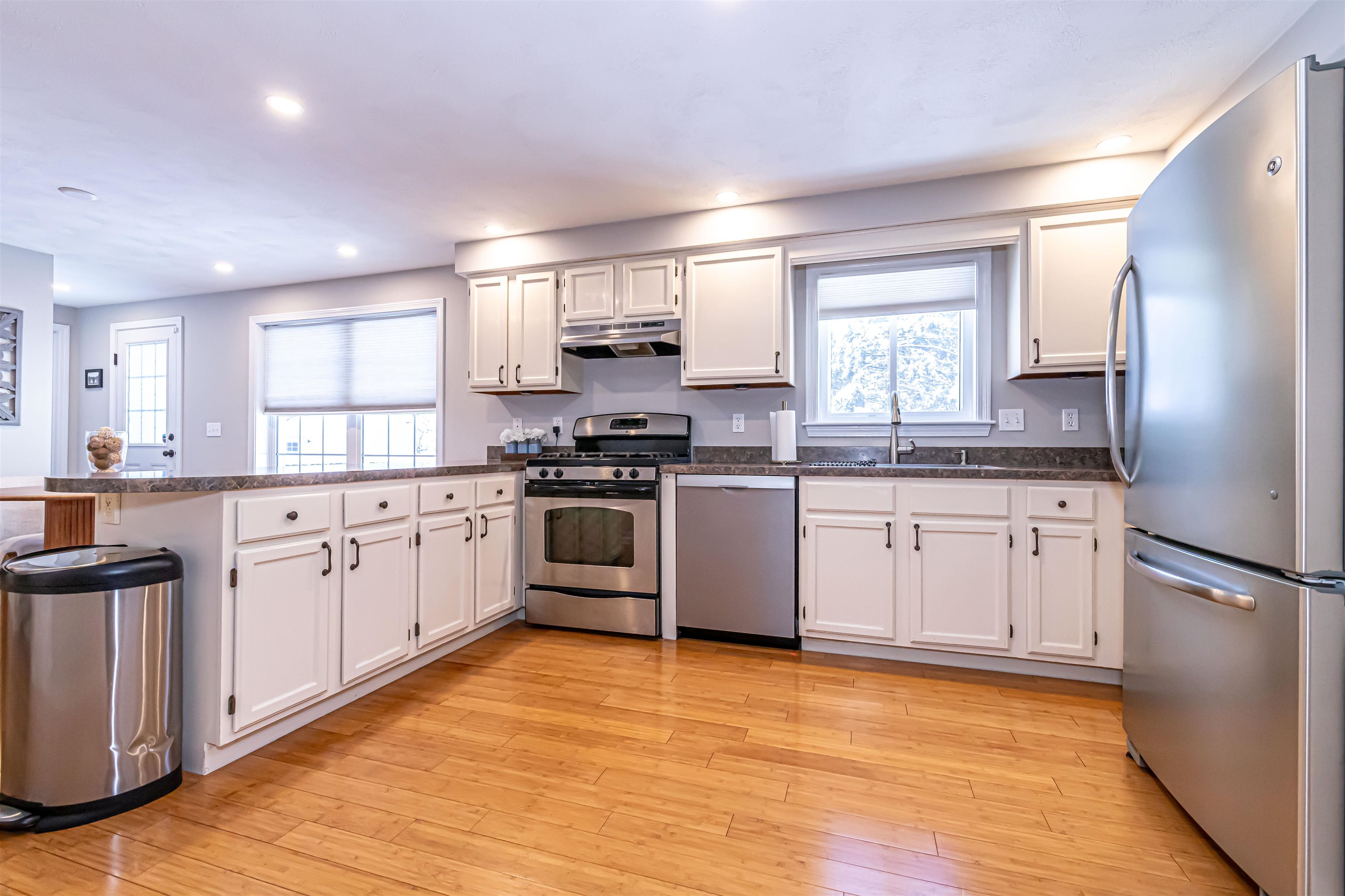 3 Sycamore Lane Merrimack, NH 03054 - Photo 8 of 39