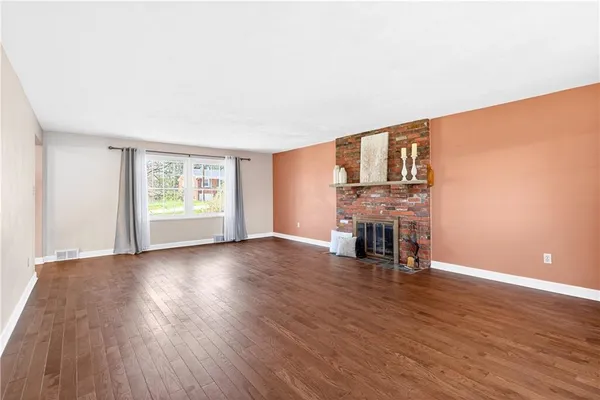 $415,000 | 171 Greenlea Drive, Coraopolis, PA 15108