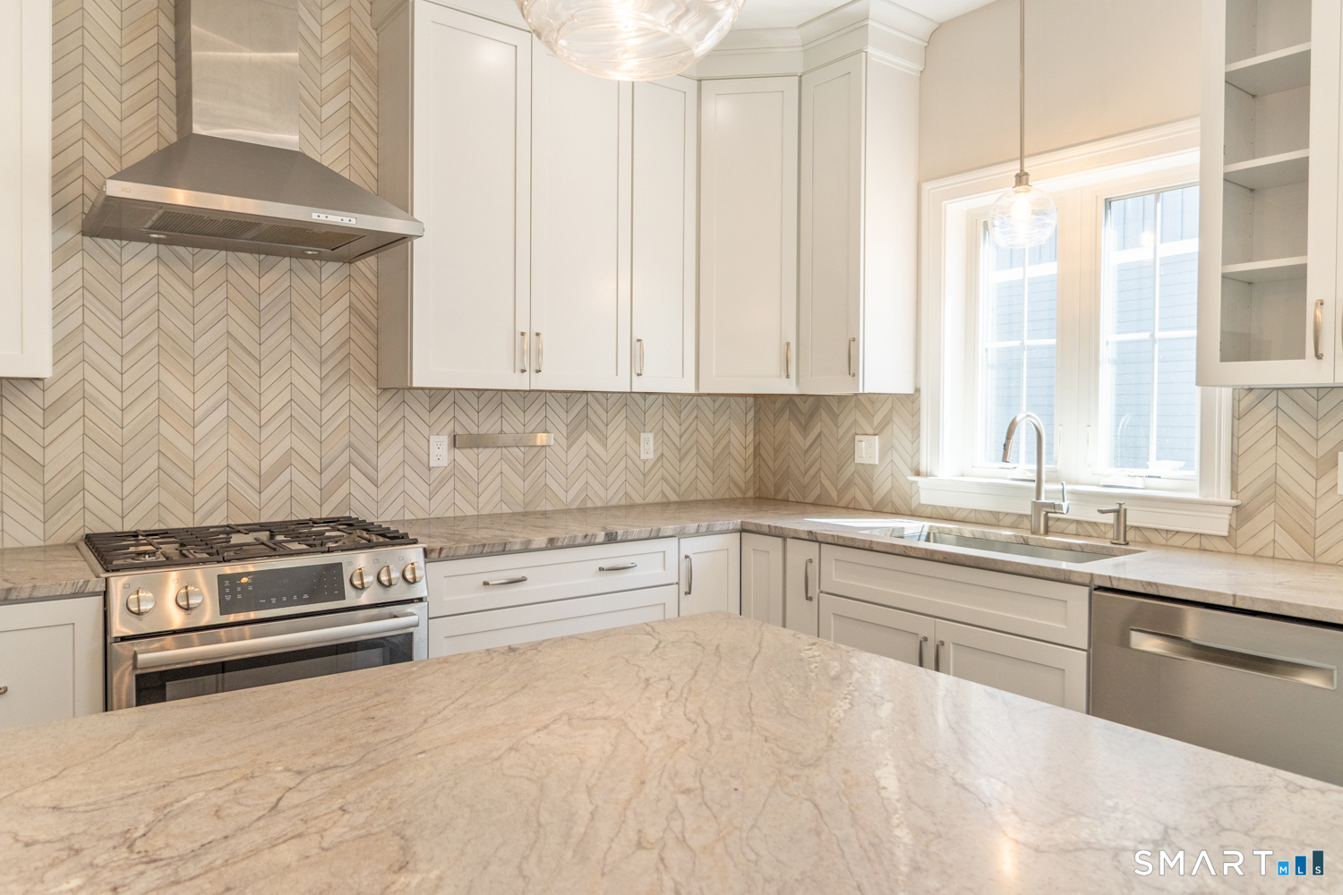 201 Edgewater Circle, Unit B East Hampton, CT 06424 - Photo 11 of 34