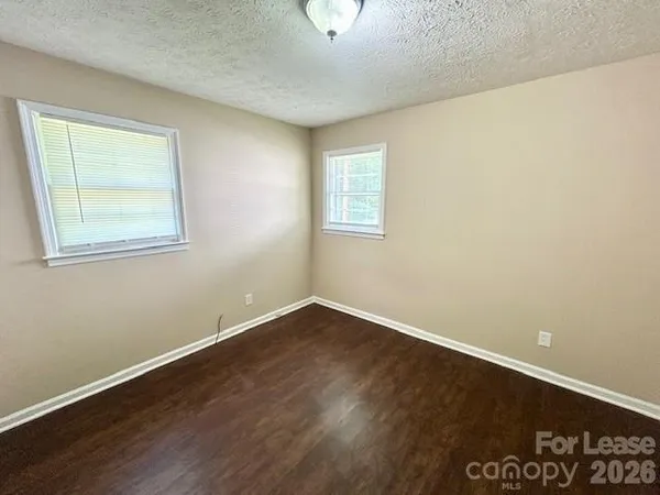 $1,000 | 3462 Smokehouse Court, Unit 9, Lenoir, NC 28645