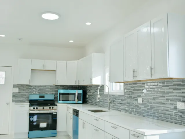 $269,000 | 15351 3rd Avenue, Harvey, IL 60426