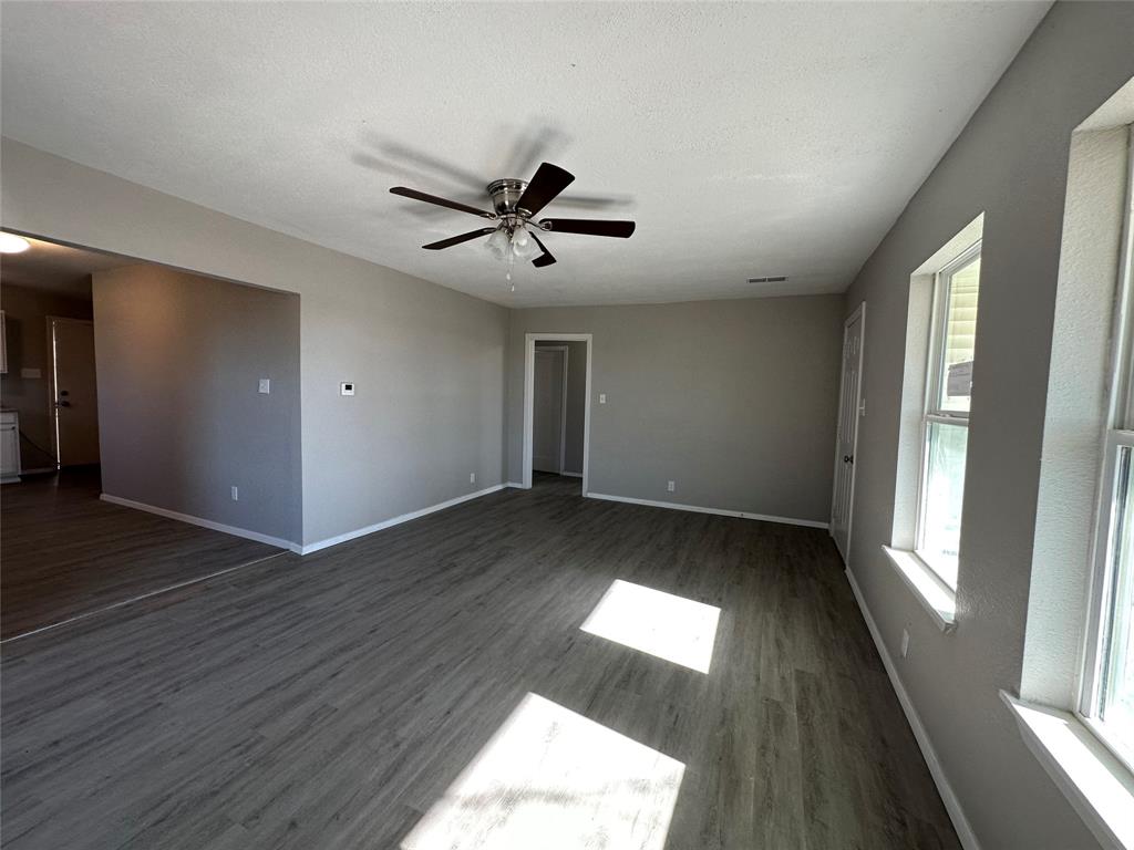 717 East Lamberth Road Sherman, TX 75090 - Photo 2 of 9
