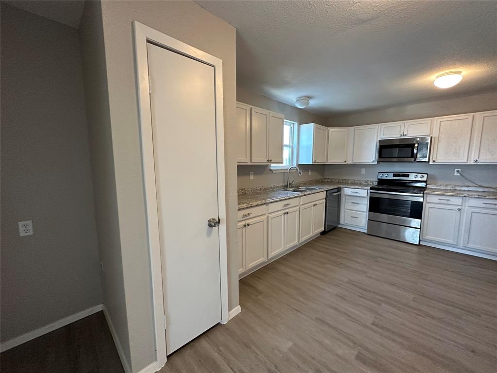 717 East Lamberth Road Sherman, TX 75090 - Photo 4 of 9