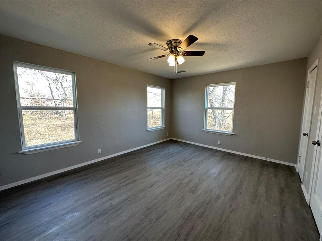 717 East Lamberth Road Sherman, TX 75090 - Photo 8 of 9