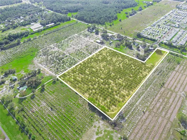 a view of an outdoor space