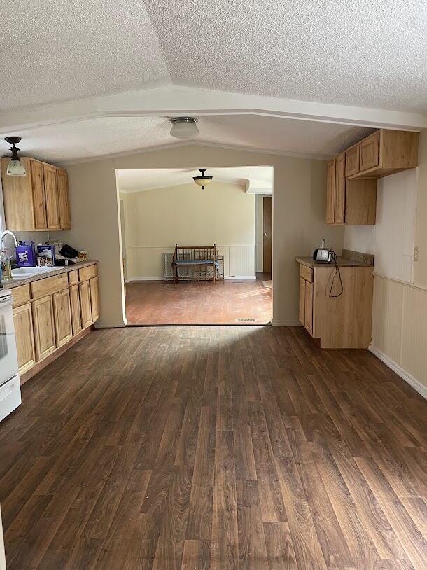 289 Tucker Road Hartford, ME 04220 - Photo 9 of 14