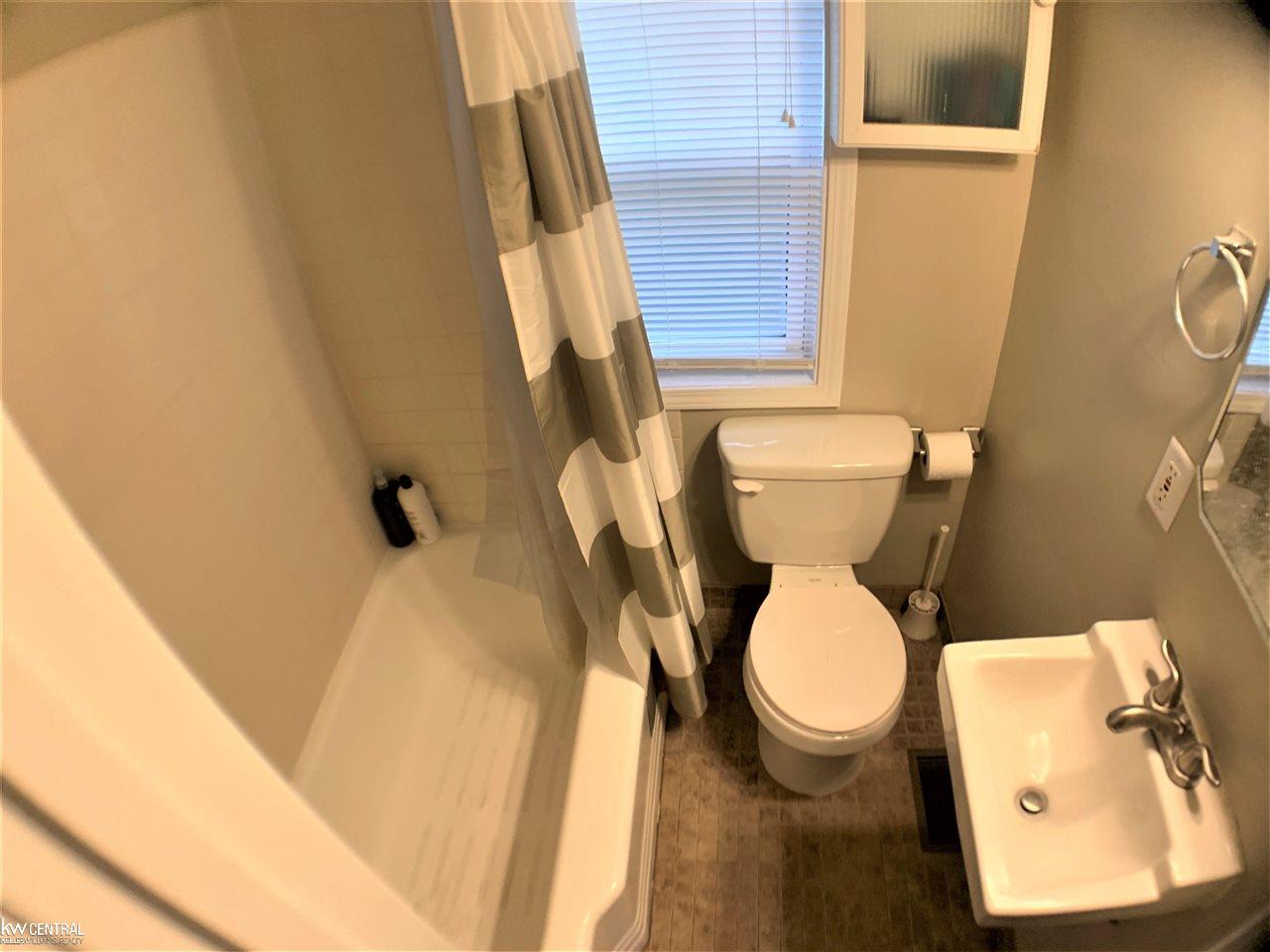 2815 Devondale Road Rochester Hills, MI 48309 - Photo 4 of 19