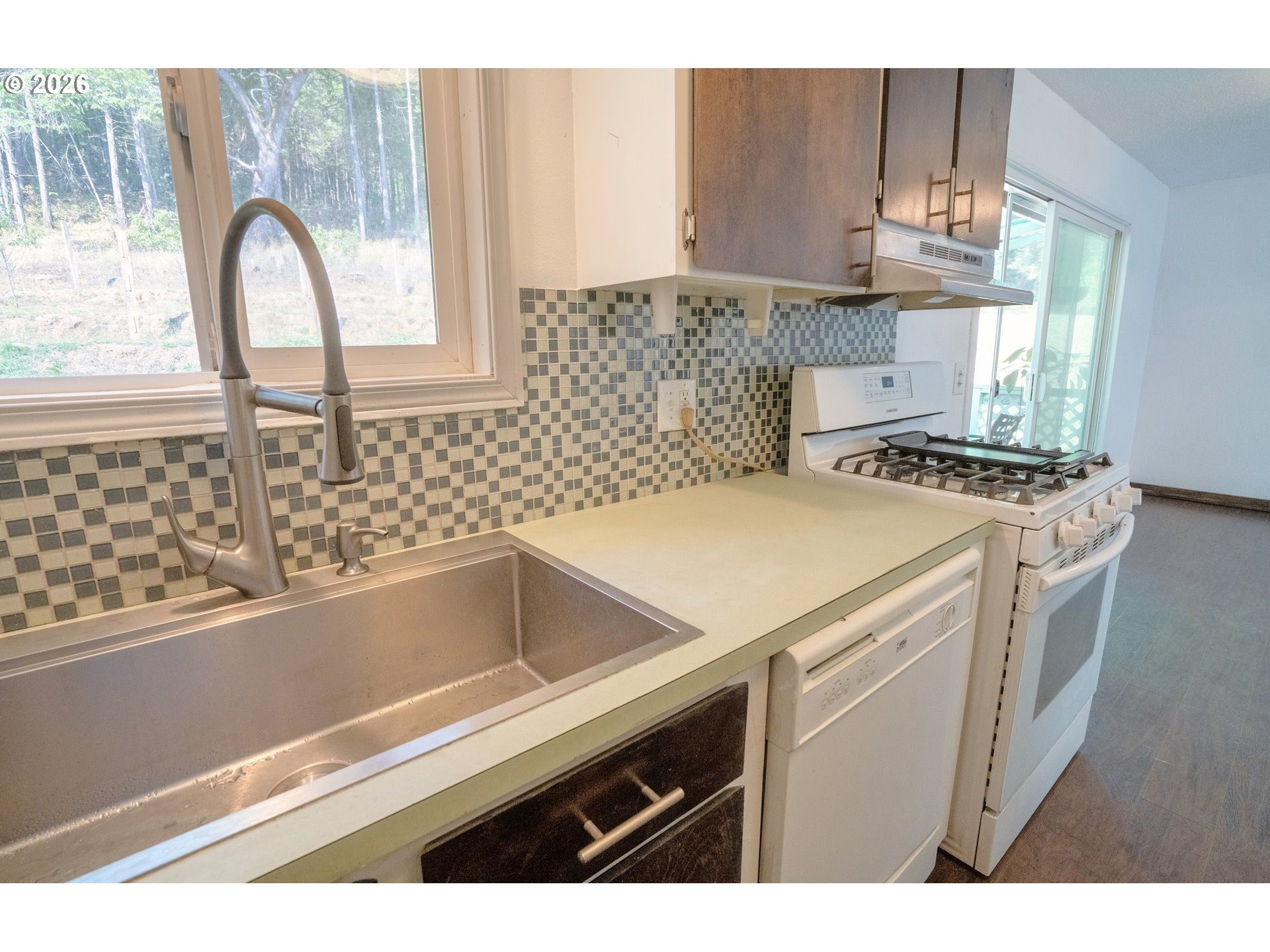 3902 South Myrtle Road Myrtle Creek, OR 97457 - Photo 12 of 44