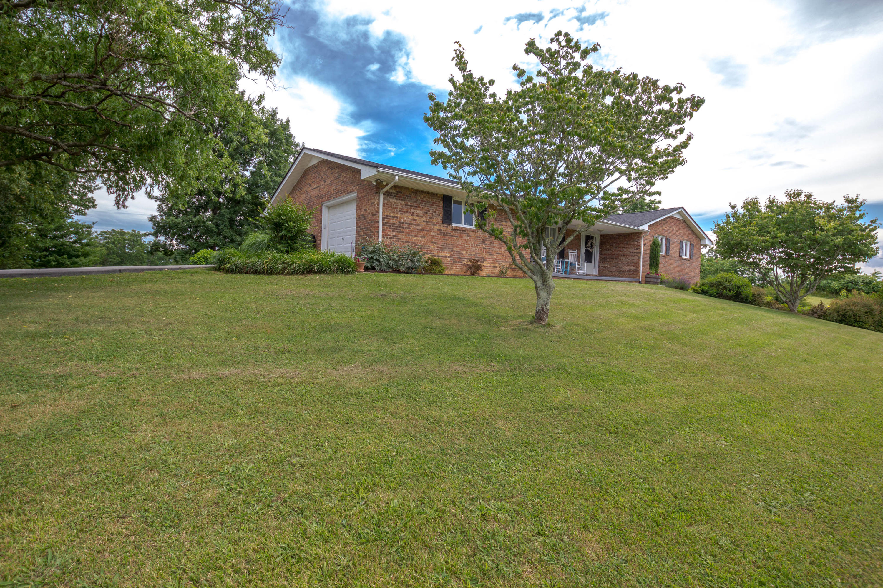 169 Townsend Road Fall Branch, TN 37656 - Photo 3 of 63 IMG_0317