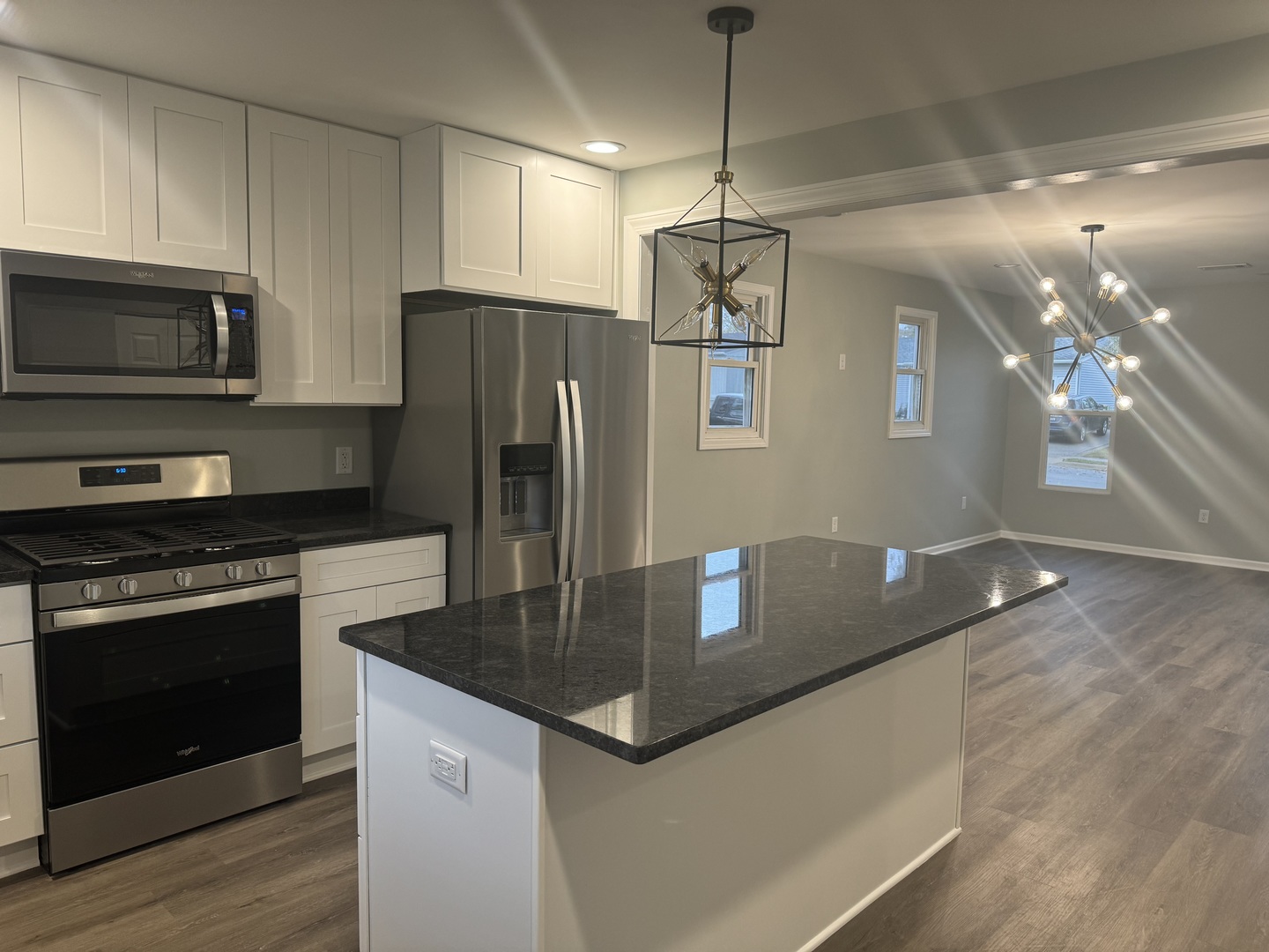 415 Tallman Avenue Romeoville, IL 60446 - Photo 4 of 10 Gallery Image 4