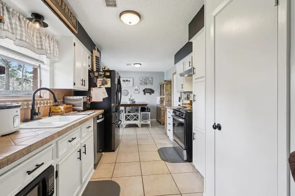 $215,000 | 100 Montrose Circle, Conroe, TX 77301