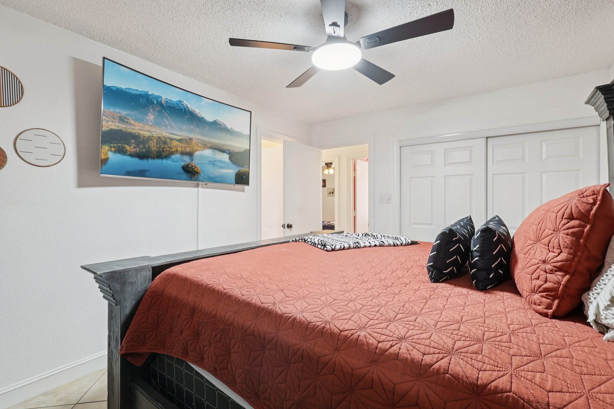 100 Montrose Circle Conroe, TX 77301 - Photo 13 of 27
