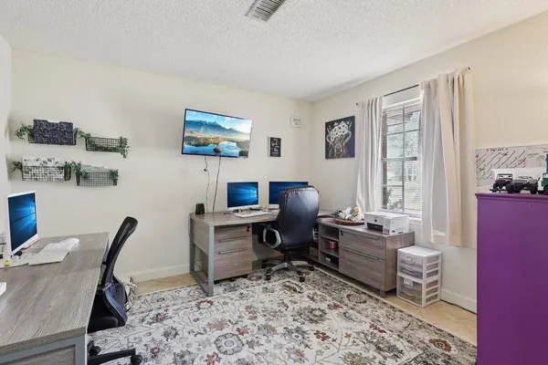 $215,000 | 100 Montrose Circle, Conroe, TX 77301