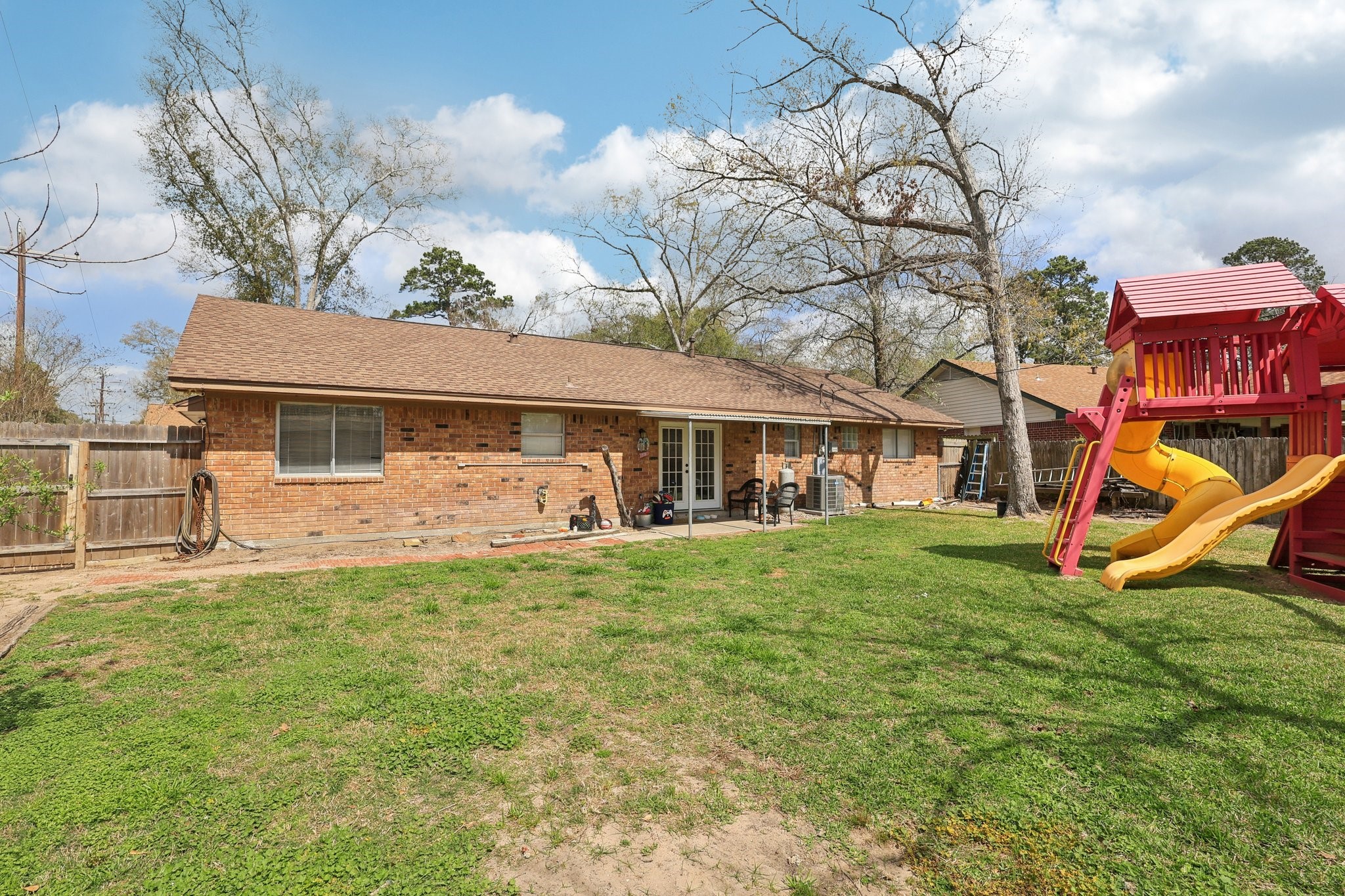 100 Montrose Circle Conroe, TX 77301 - Photo 24 of 27 Huge backyard