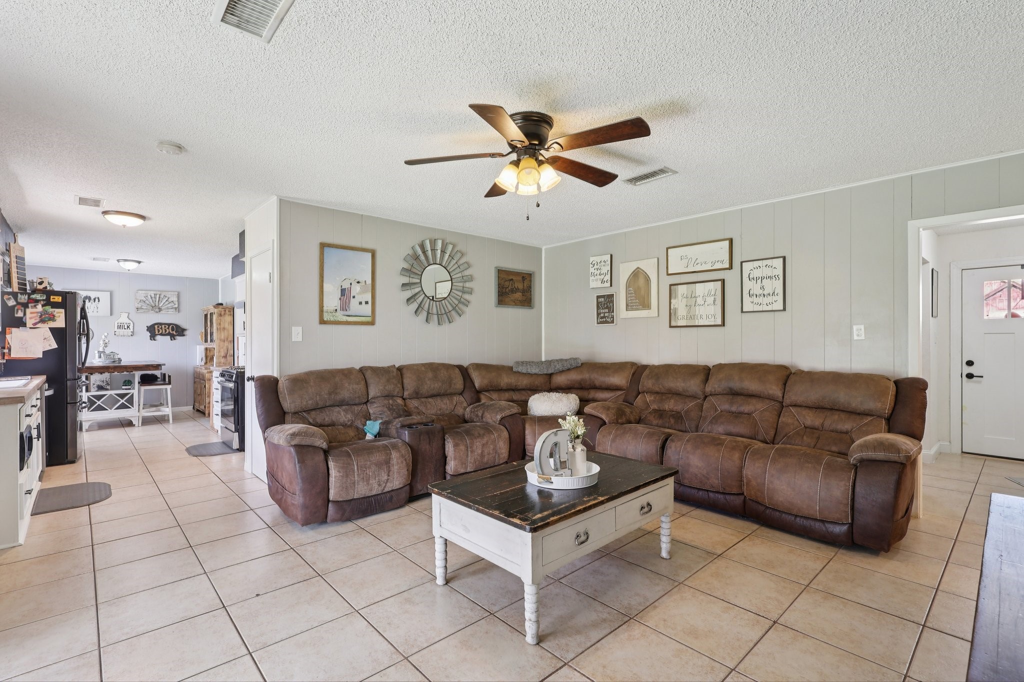 100 Montrose Circle Conroe, TX 77301 - Photo 7 of 27