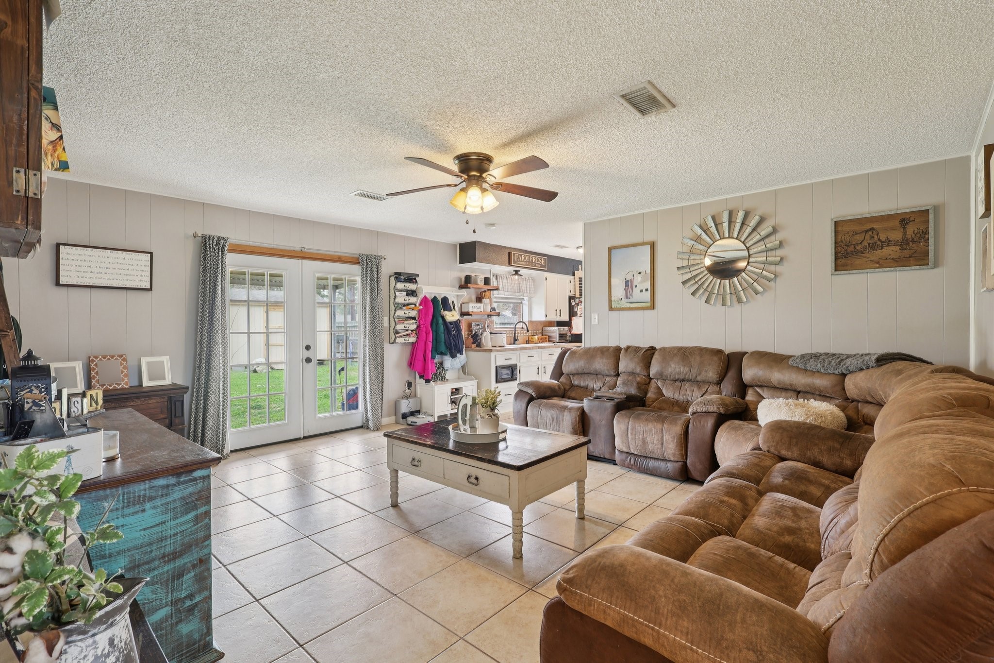 100 Montrose Circle Conroe, TX 77301 - Photo 8 of 27