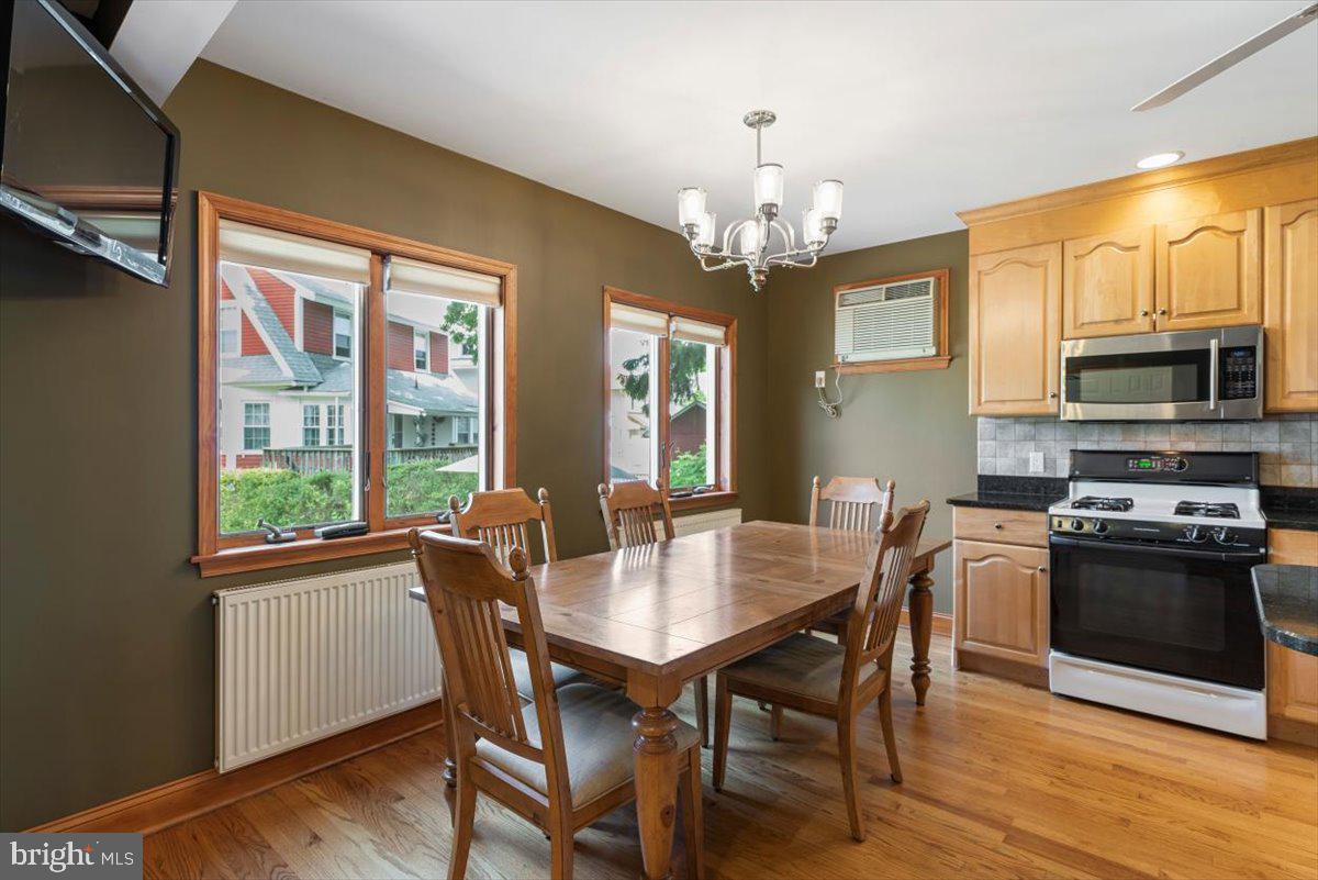 220 East Manoa Road Havertown, PA 19083 - Photo 8 of 25