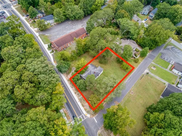 $500,000 | 2102 Bolton Road Northwest, Atlanta, GA 30318