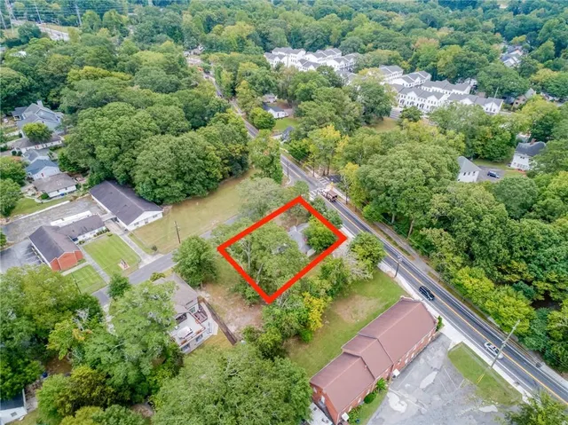 $500,000 | 2102 Bolton Road Northwest, Atlanta, GA 30318