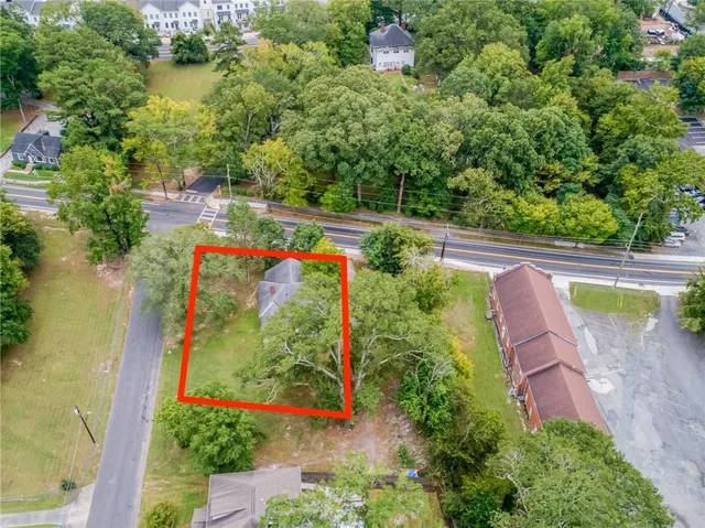 $500,000 | 2102 Bolton Road Northwest, Atlanta, GA 30318