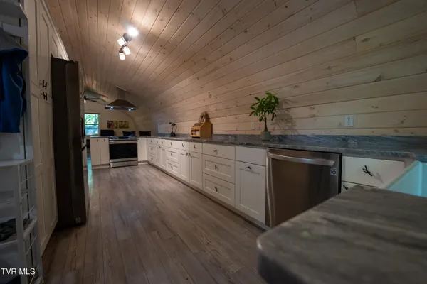 $2,650,000 | 310-ac Ben Bloomer Road, Sneedville, TN 37869