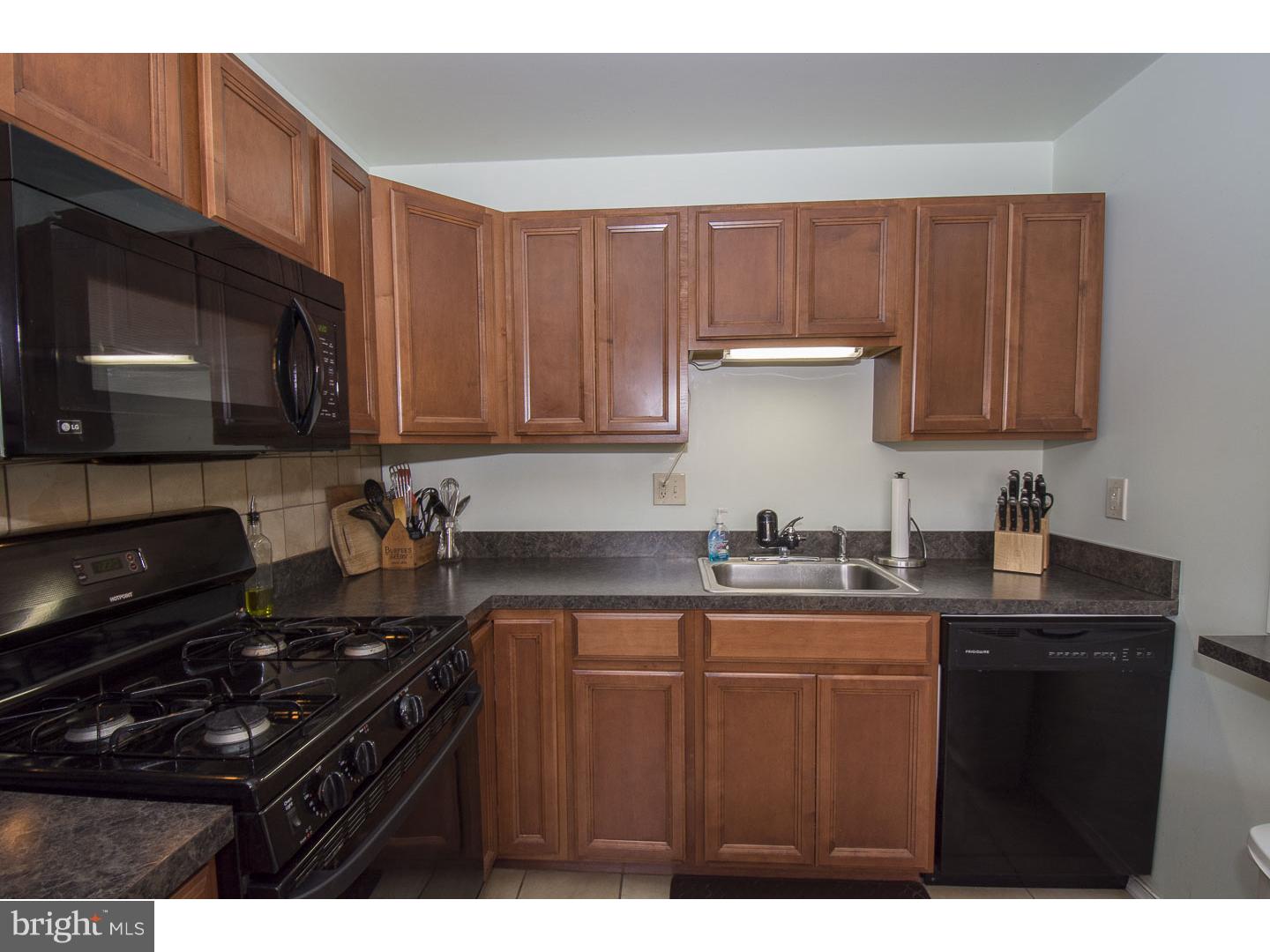 12706 Medford Road Philadelphia, PA 19154 - Photo 8 of 25 Gallery Image 8